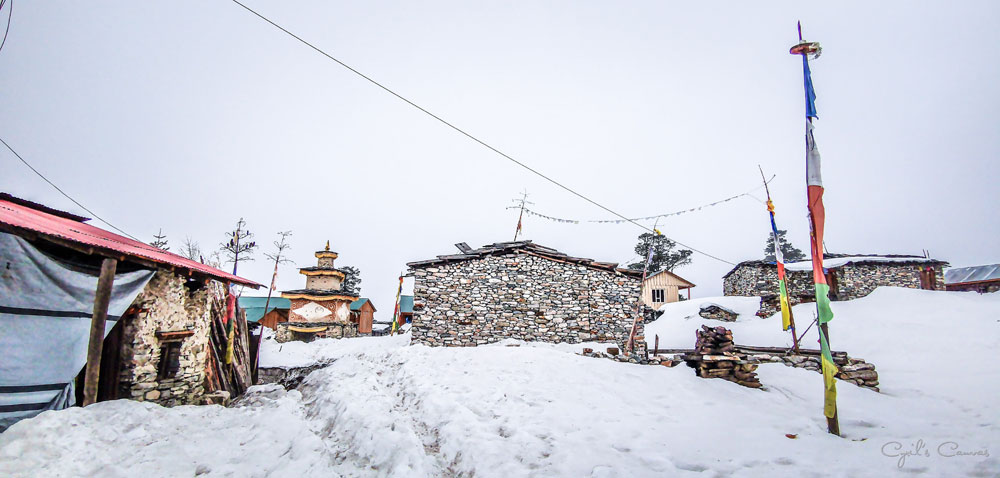 manaslu circuit trek in winter 